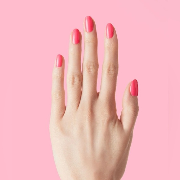 Olive & June Long Lasting Nail Polish, Hot Strawberry, 0.46 fl oz - Picture 2 of 3